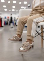 کفش اسپرت بچه گانه چراغدار 7600