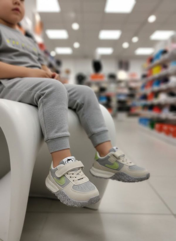 اسپرت بچه گانه 1650bچسبی