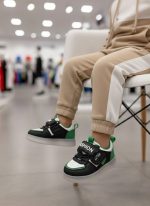 کفش اسپرت بچه گانه چراغدار 7600