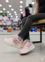 اسپرت بچه گانه چراغدار 8327a